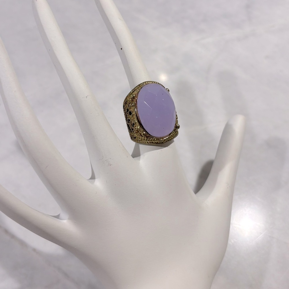 Mauve and gold statement ring costume jewelry size 6